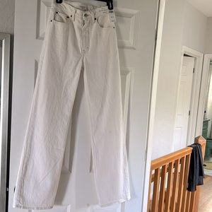 Abercrombie & Fitch The 90s Relaxed Jean High Rise